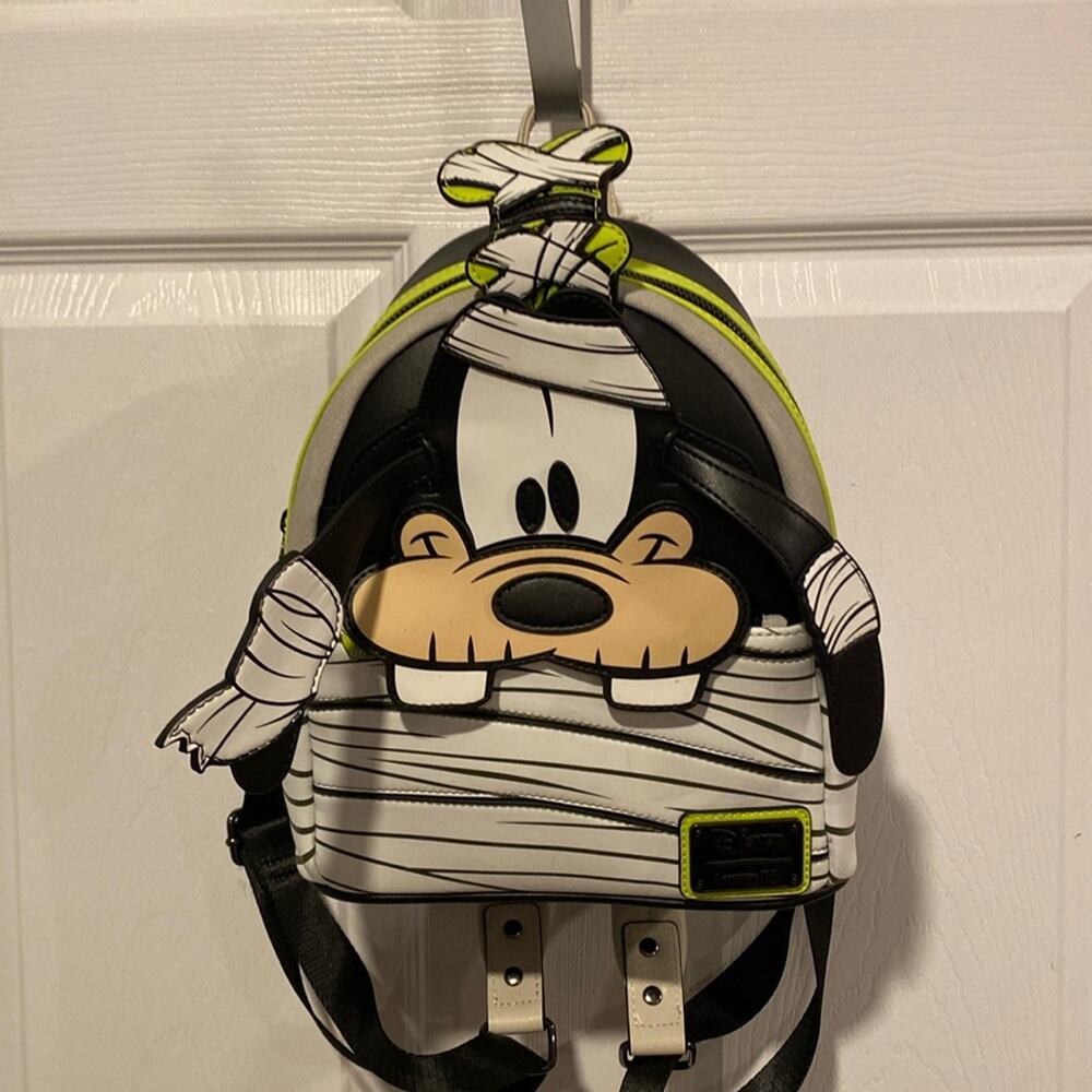 BNWT DISNEY LOUNGEFLY Goofy Mummy Halloween Glow in the Dark Backpack